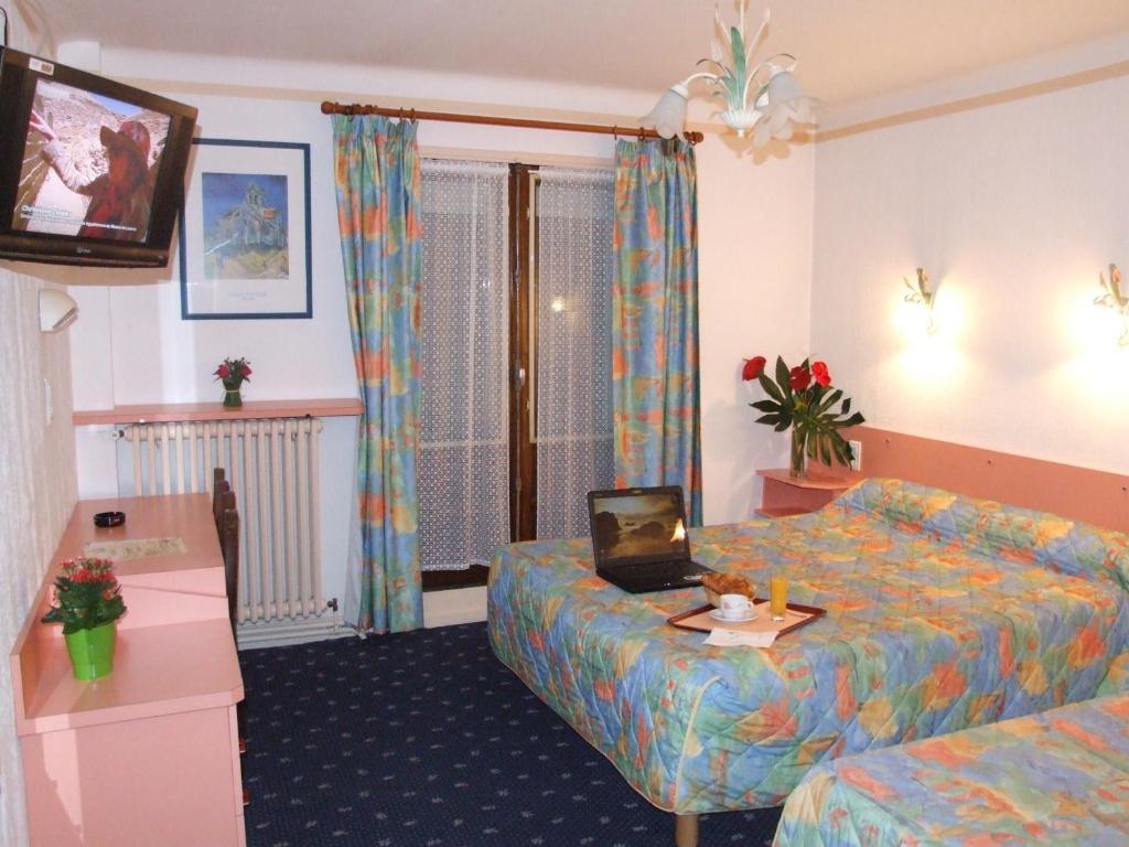 Hotel & Restaurant Azur La Freissinouse Oda fotoğraf